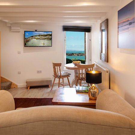 Bijou Bolthole Villa Mousehole Bagian luar foto