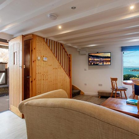 Bijou Bolthole Villa Mousehole Bagian luar foto