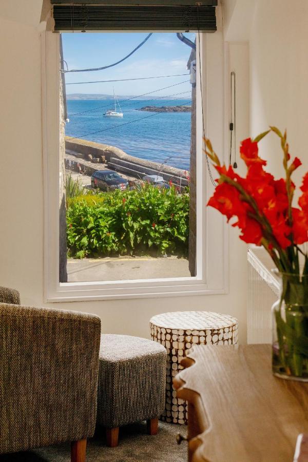 Bijou Bolthole Villa Mousehole Bagian luar foto