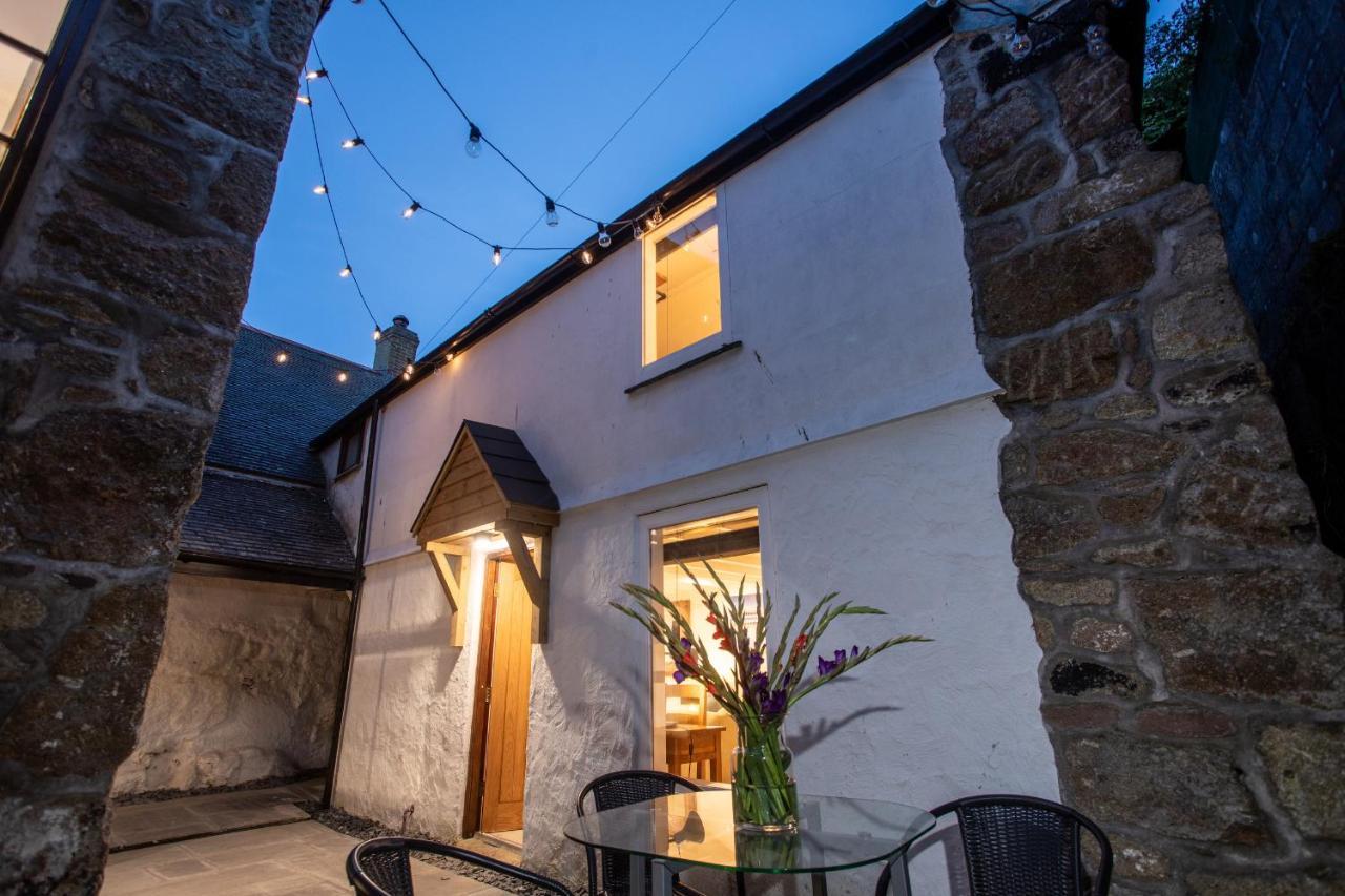 Bijou Bolthole Villa Mousehole Bagian luar foto