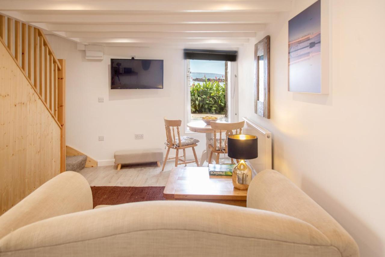 Bijou Bolthole Villa Mousehole Bagian luar foto