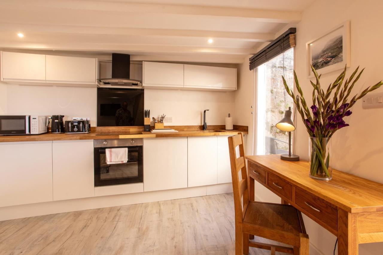 Bijou Bolthole Villa Mousehole Bagian luar foto