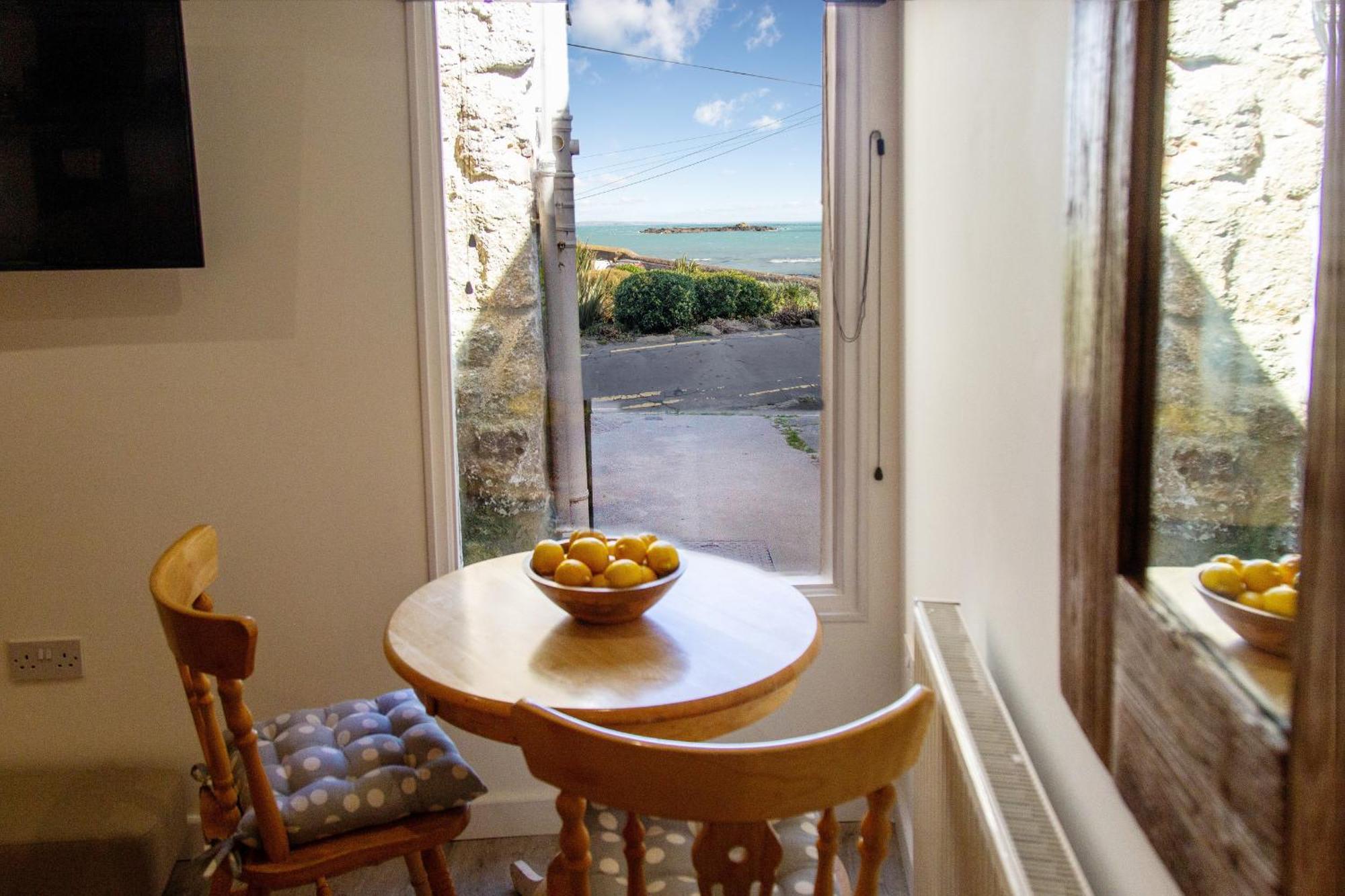 Bijou Bolthole Villa Mousehole Bagian luar foto